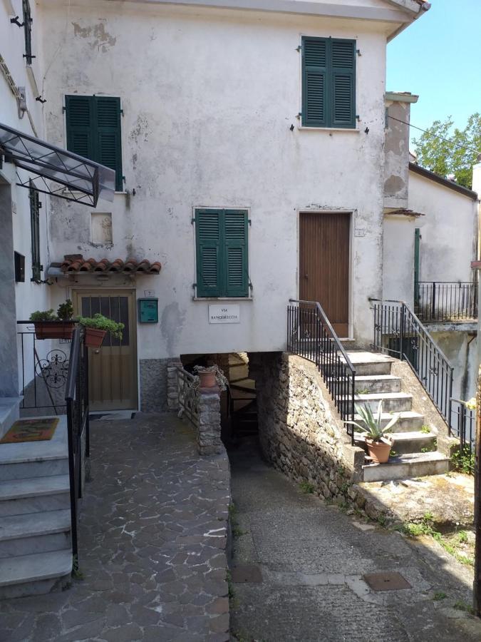 Вилла Casa Di Vecchio Borgo Сарцана Экстерьер фото